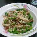 Poucette's cooksnap of when they made 夏！レンジで5分！おくらとえのきの梅和え.