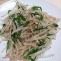 naochiさん's cooksnap of when they made 青い部分＆モヤシ♪節約♪つまみ塩ナムル♪.