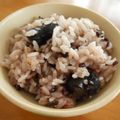まゆみ母ちゃん's cooksnap of when they made モチモチ★黒豆、黒ゴマ、黒米のおこわ.