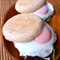 しょしょまろ's cooksnap of when they made [簡単]焼かない目玉焼きサンド!.
