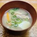 プルンバゴ's cooksnap of when they made 玉ねぎ、椎茸、豆腐のお味噌汁.