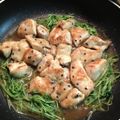 Tonkichi63's cooksnap of when they made 胸肉と豆苗のにんにく醤油炒め.