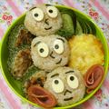 赤い電話's cooksnap of when they made キャラ弁:だんご３兄弟.