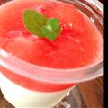 ひょっとコック's cooksnap of when they made 夏限定紅白スイカゼリーとパンナコッタ.