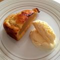okaratan's cooksnap of when they made あったかアップルパイにはバニラアイス♪.