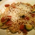 サクラメントの母's cooksnap of when they made 旦那さんが作ったズッキーニのトマトパスタ.