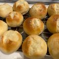ぴっかりんご's cooksnap of when they made ふわ♫もち♫初心者さんでも手ごねの丸パン.