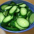 えりこ82☆'s cooksnap of when they made 材料2つ　簡単きゅうりの浅漬け.