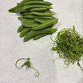 ☆はなちゃん☆☆'s cooksnap of when they made 簡単！スナップえんどうスジの取り方.