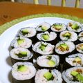taruママ's cooksnap of when they made かんたん巻き寿司、アボカド編.