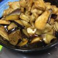 ひなたママ85's cooksnap of when they made 豆板醤でピリ辛、鶏皮とナスの味噌炒め.