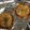 hagiemi's cooksnap of when they made 余った餃子の皮で即席ピザ.