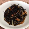 YUKIKI☆'s cooksnap of when they made 生姜と玉ねぎでピリ甘のひじき煮.