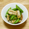 いつぼうママ's cooksnap of when they made ちくわとスナップえんどうのゴマ和え♪.