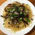 ともみっと's cooksnap of when they made 絶品！しば漬けとしらすと野沢菜の和風スパ.