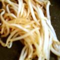 shizuとreo's cooksnap of when they made もやしをウエイパーで炒めただけ。.