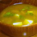 御三家's cooksnap of when they made かぼちゃと豆腐と春菊の味噌汁.
