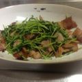 parupisa's cooksnap of when they made 簡単♪3ステップ♪豆苗とベーコン炒め.