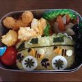nontan1225's cooksnap of when they made 乗り物バスキャラ弁♪遠足や社会科学習に.