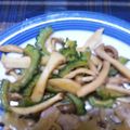 みつばちまちゃ's cooksnap of when they made 食べやすいね！ゴーヤときのこのポン酢炒め.