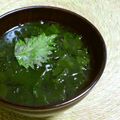 taruママ's cooksnap of when they made 新わかめと生姜のお吸物.