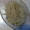 おろくにける's cooksnap of when they made ただ和えるだけ！もやしのチリマヨサラダ.