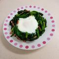 きまぐれクック＊'s cooksnap of when they made 朝食に★ほうれん草とベーコンの巣ごもり卵.