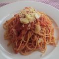 noykyon's cooksnap of when they made カニ缶で！カニのトマトクリームスパ.