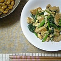 kaonon's cooksnap of when they made 小松菜と油揚げの炒め物.
