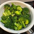 ٩(^‿^)۶'s cooksnap of when they made 水っぽくないブロッコリーの茹で方と水切り.
