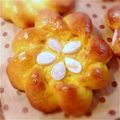 わんち★★'s cooksnap of when they made ☆かぼちゃんのお花ぱん☆.