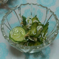 ちぃいぃこ's cooksnap of when they made きゅうりとわかめの酢の物.