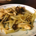 myurui's cooksnap of when they made もやしとシメジのゴマバタ炒め♪.