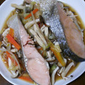 息子は怪獣♪'s cooksnap of when they made 簡単★フライパンで鮭のちゃんちゃん焼き風.
