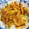ポーレ's cooksnap of when they made 豚肉とアスパラのオイスターソース炒め.