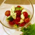 rievvv's cooksnap of when they made トマトきゅうりのカプレーゼ風サラダ.