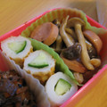 リラシャン's cooksnap of when they made 魚肉ソーセージとキノコの炒め物.