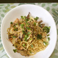 yulimari's cooksnap of when they made きのこたっぷり☆カレー焼きそば.