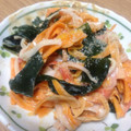 ★るな☆'s cooksnap of when they made にんじんとかにかまの梅わかめ和え♪.