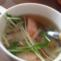 megomo's cooksnap of when they made パンと一緒に♪水菜の簡単スープ.