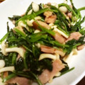 サトモユリア's cooksnap of when they made ベーコンとしめじと小松菜炒め.