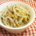 mmameco's cooksnap of when they made 体のお掃除！？もやしとゴボウの塩麹蒸し.