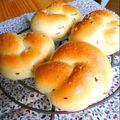 bambibell's cooksnap of when they made 食べきり！バターなし！バジルパン。.