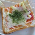 リラシャン's cooksnap of when they made □簡単・節約□朝食に♪チーズトースト.