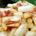 ぶっちさん's cooksnap of when they made 簡単長いもとベーコンのサクサク炒め.