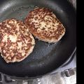 まりなんて's cooksnap of when they made 溢れだす肉汁！！絶品ハンバーグ.