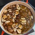 noezou's cooksnap of when they made 牛肉とマッシュルームの赤ワイン煮.