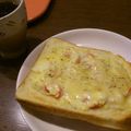 rarasan21's cooksnap of when they made カニかまのチーズマヨトースト.