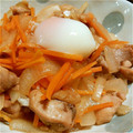 clematis♪'s cooksnap of when they made 鶏肉とたまねぎのすき焼き丼☆温泉卵添え★.
