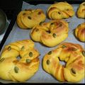 わかべこ's cooksnap of when they made かぼちゃのねじねじパン♪.